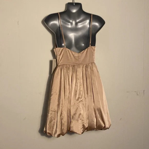 Feminine & Romantic Champagne Puffy Mini Dress Homecoming Rush NWT - Picture 7 of 10